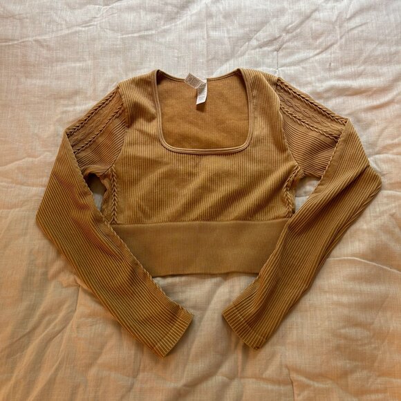 Aerie OFFLINE Seamless Ribbed Long Sleeve Cropped Top with Square Neckline - Picture 1 of 7